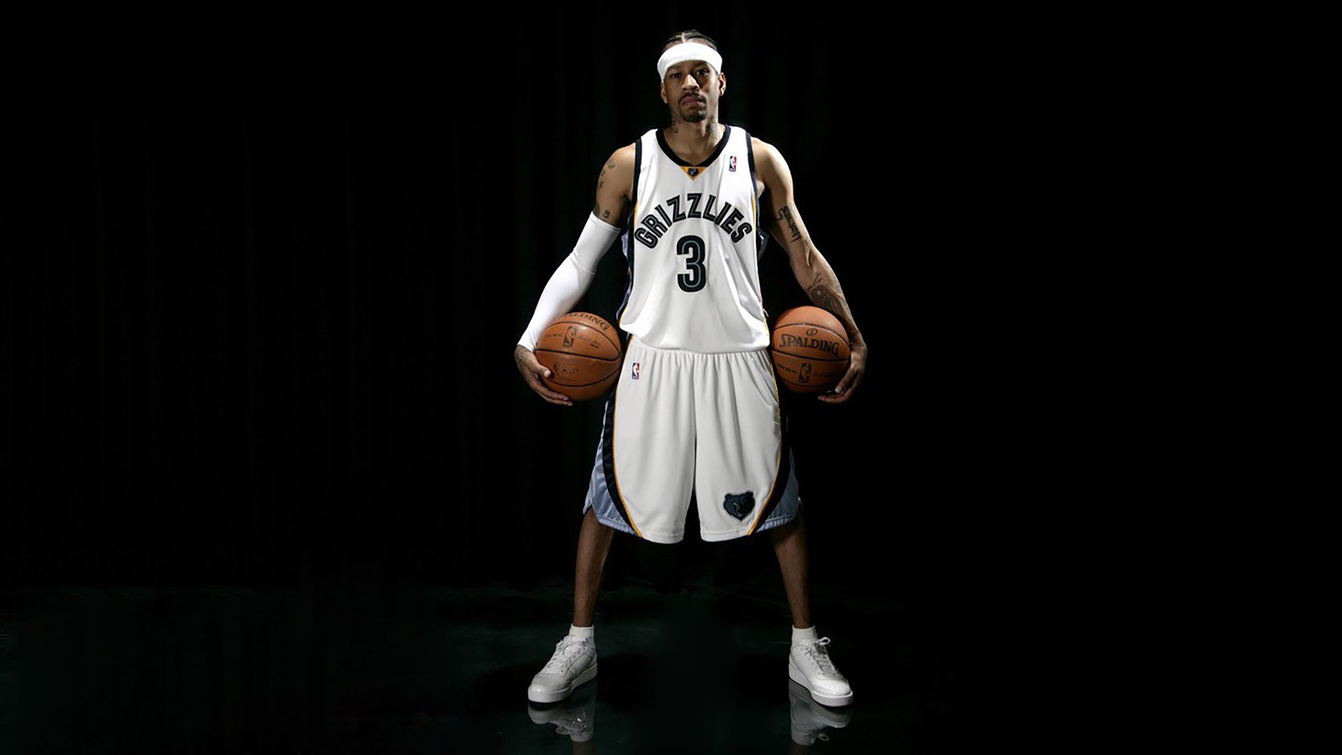 字母哥统治篮下雄鹿胜魔术，字母哥在雄鹿打什么位置